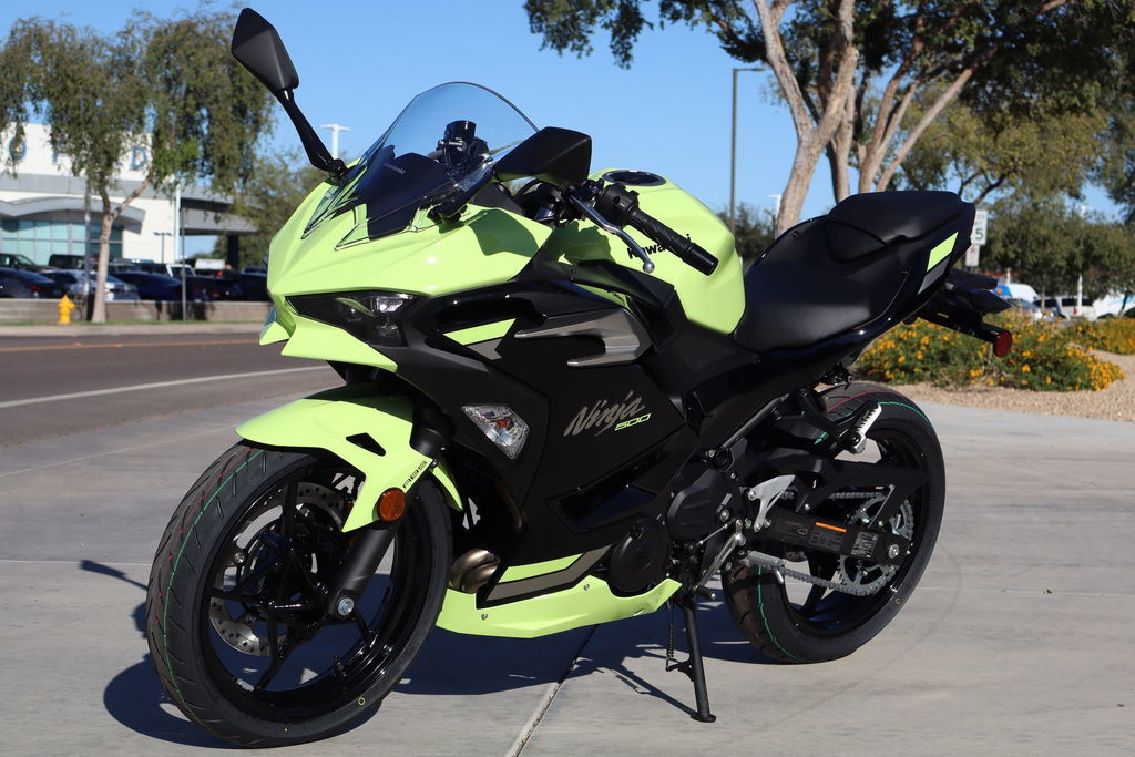 2026 Kawasaki Ninja 500 ABS Metallic Yellowish GreenEbony ABS in Goodyear, AZ