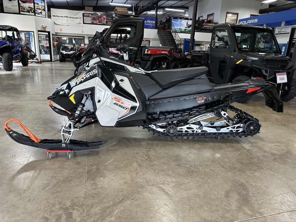 2025 Polaris® 650 Indy SP 137 ES in kieler WI