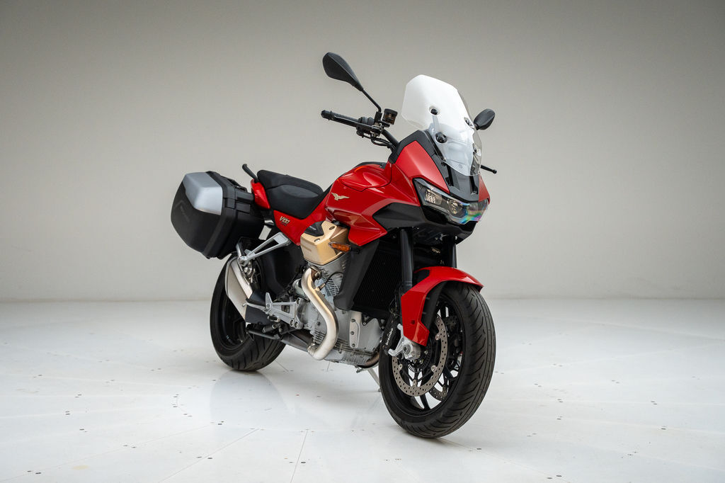 2024 Moto Guzzi V100 Mandello MANDELLO in Zionsville, IN