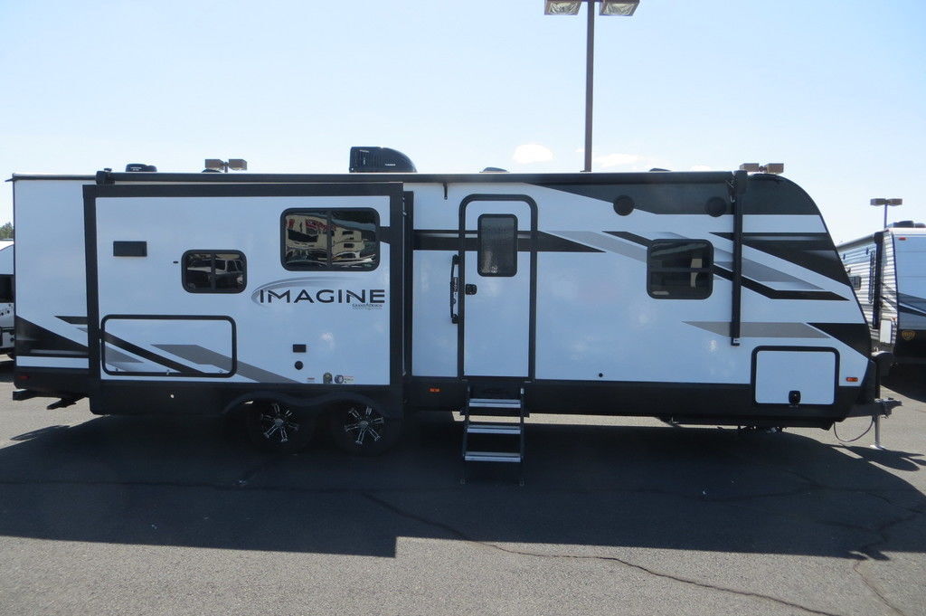 2022 Grand Design Imagine 2670MK in deer park WA
