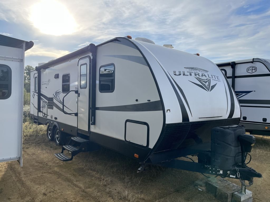 2017 Highland Ridge Rv Ultra Lite UT2704BH in dubuque IA