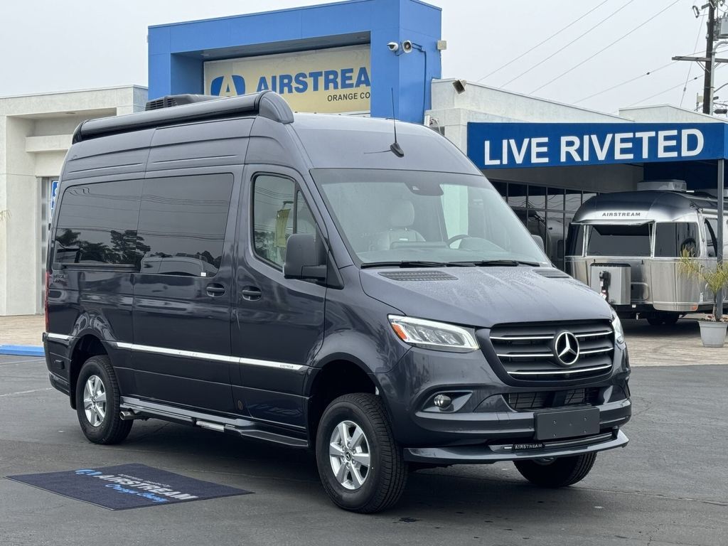 2025 Airstream Interstate 19 BASE in midway city CA