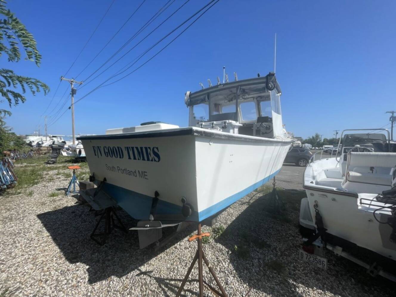 A photo of this 1995 Outlaw 25 DOWNEAST