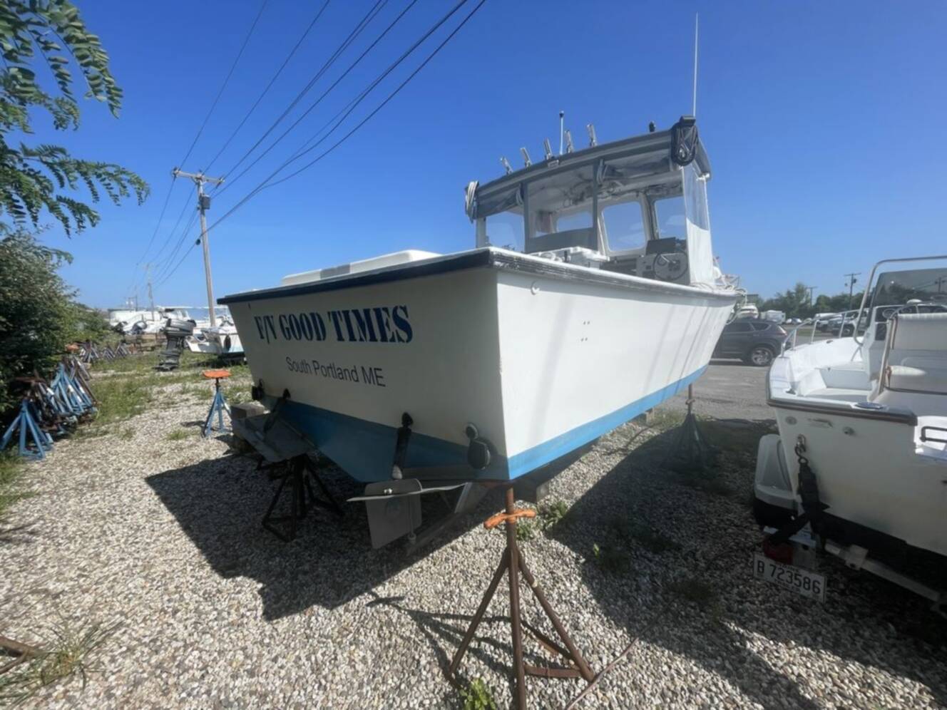 A photo of this 1995 Outlaw 25 DOWNEAST