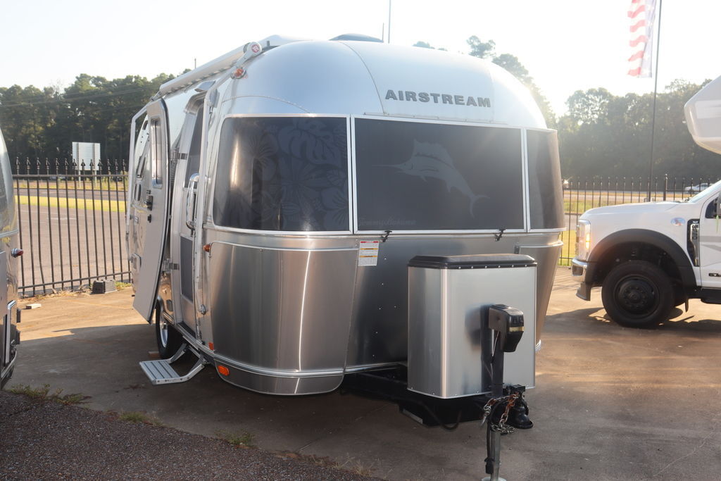 2018 Airstream Tommy Bahama 19CB in southaven MS