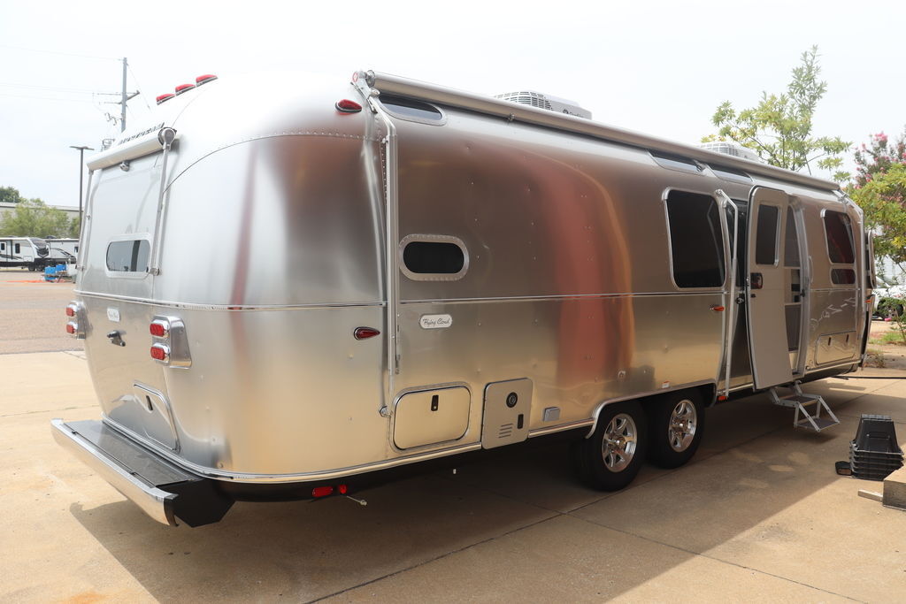 2026 Airstream Flying Cloud® 30FB Bunk RV