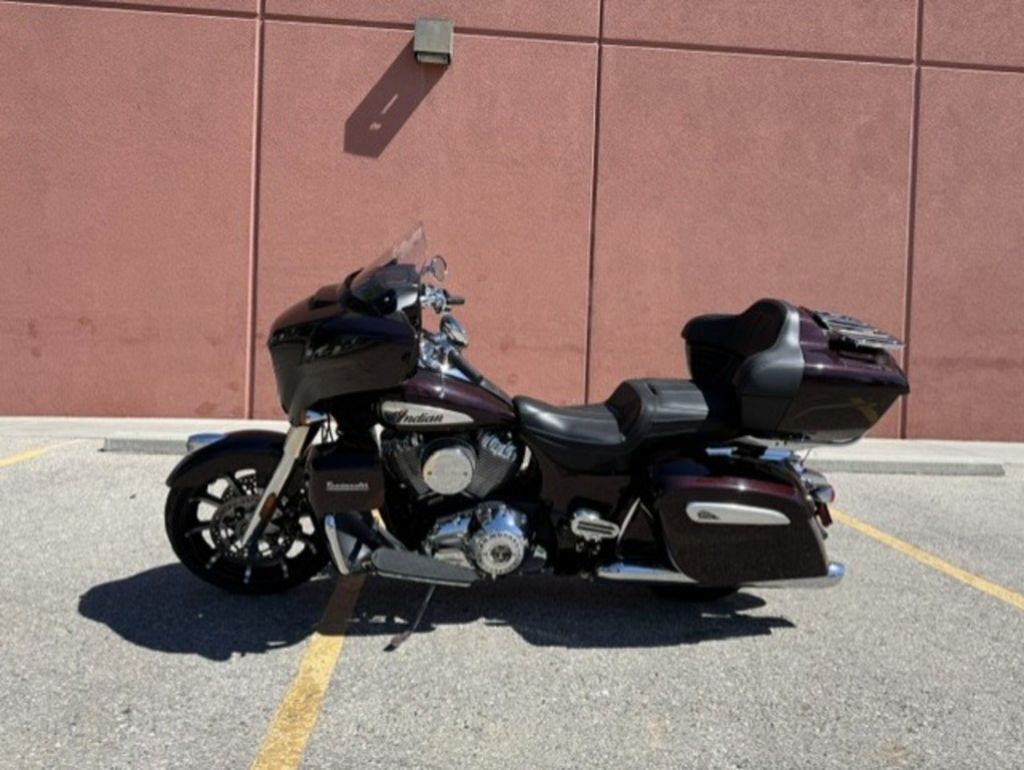 2021 Indian Motorcycle® Roadmaster® Limited Crimson Metallic LIMITED in Meridian, ID