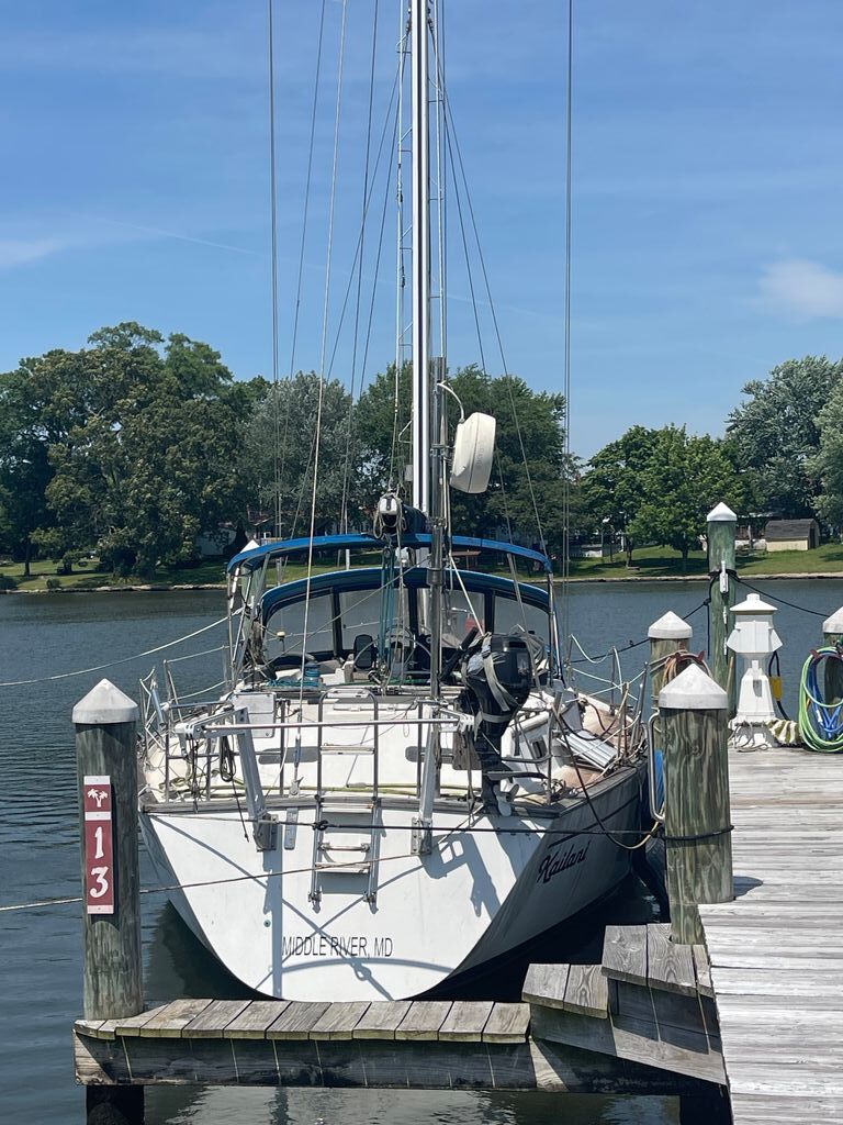 1985 Catalina Morgan 43 in baltimore county MD