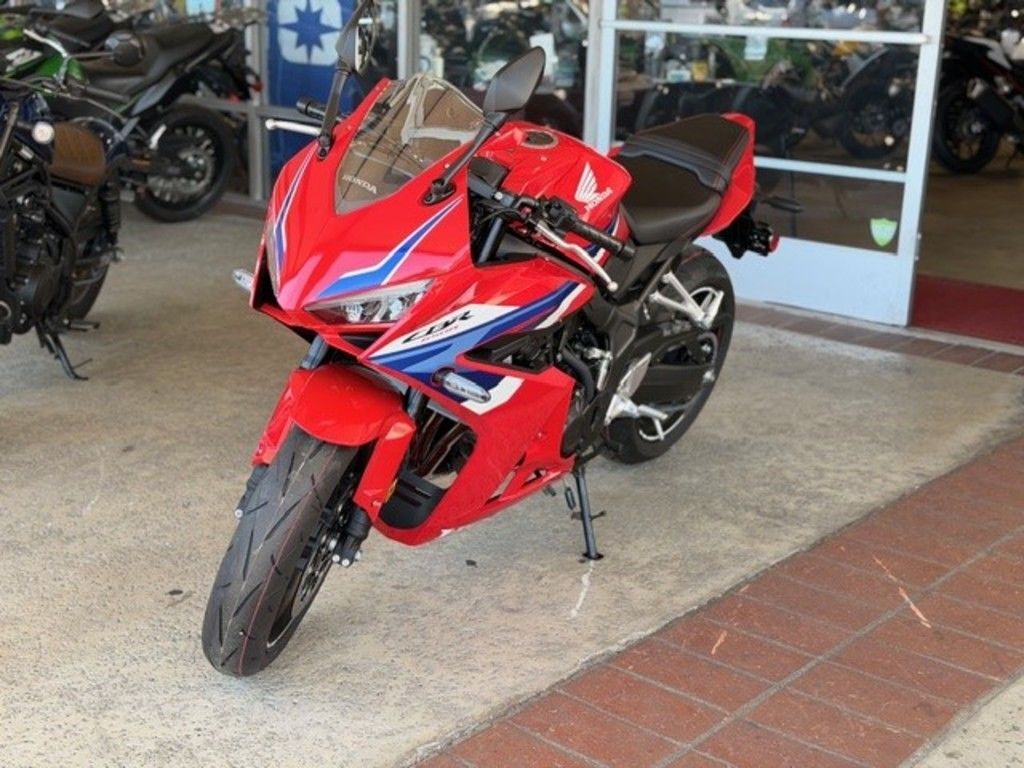 2026 Honda® CBR650R E-Clutch BASE in La Habra, CA