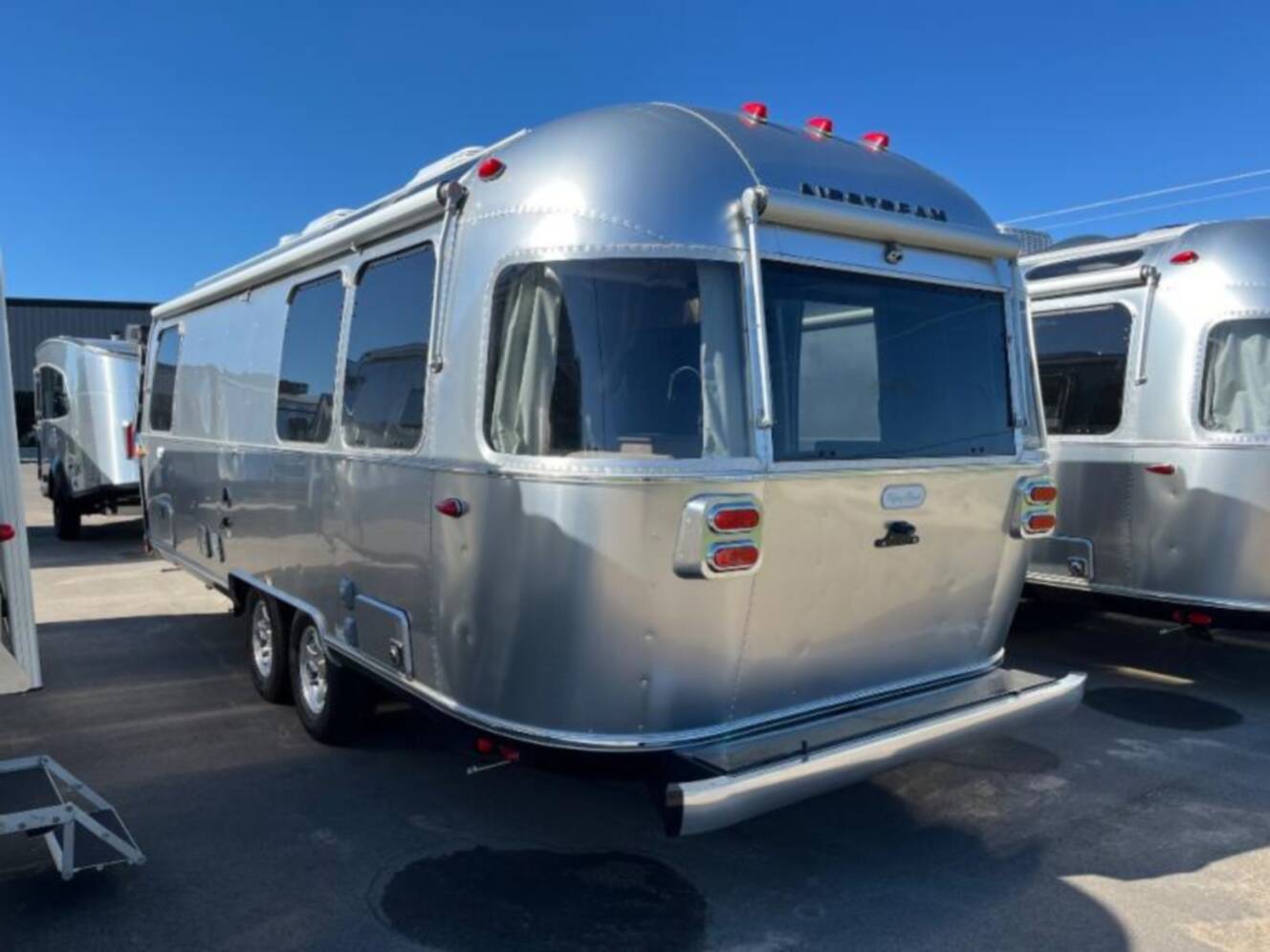 A photo of this 2027 Airstream Flying Cloud 25FB Twin