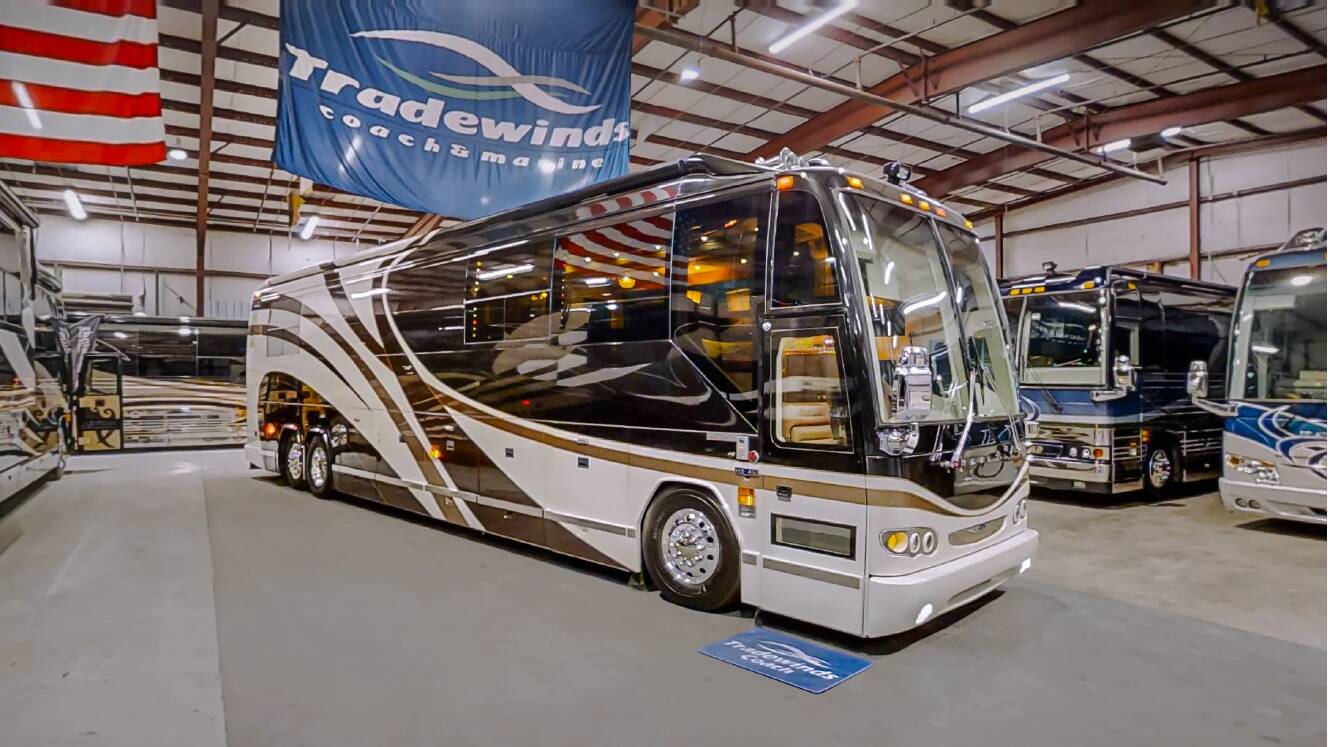 A photo of this 2005 Prevost Millennium H3-45