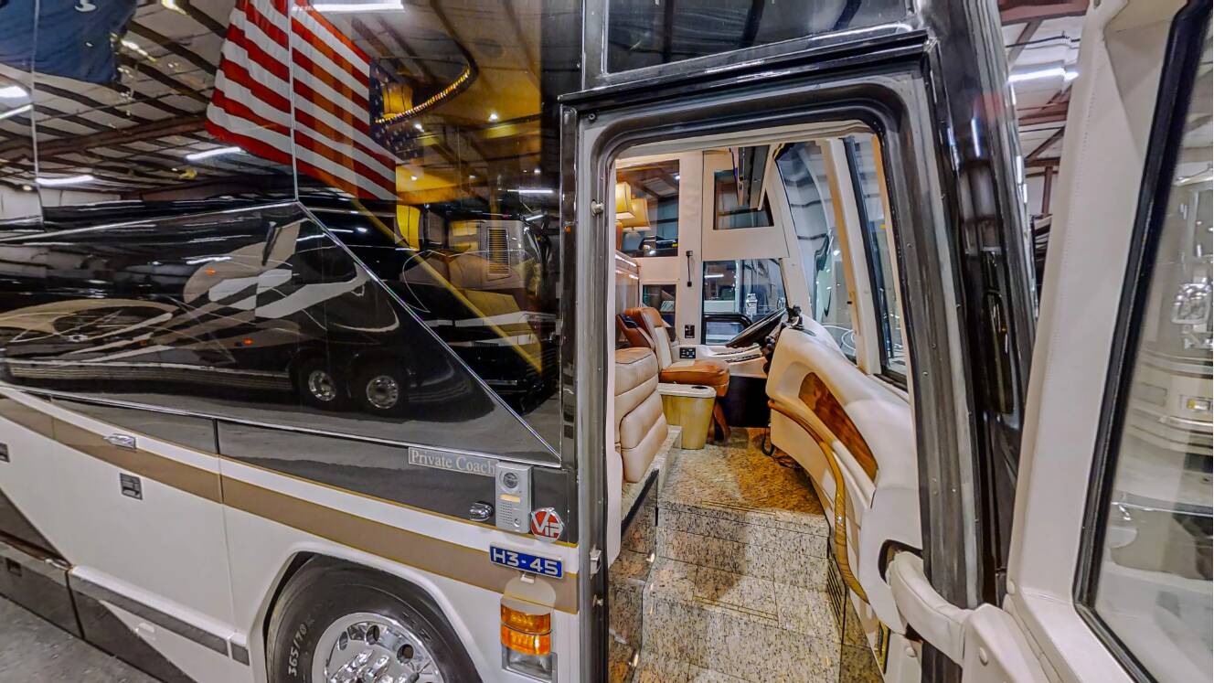 A photo of this 2005 Prevost Millennium H3-45