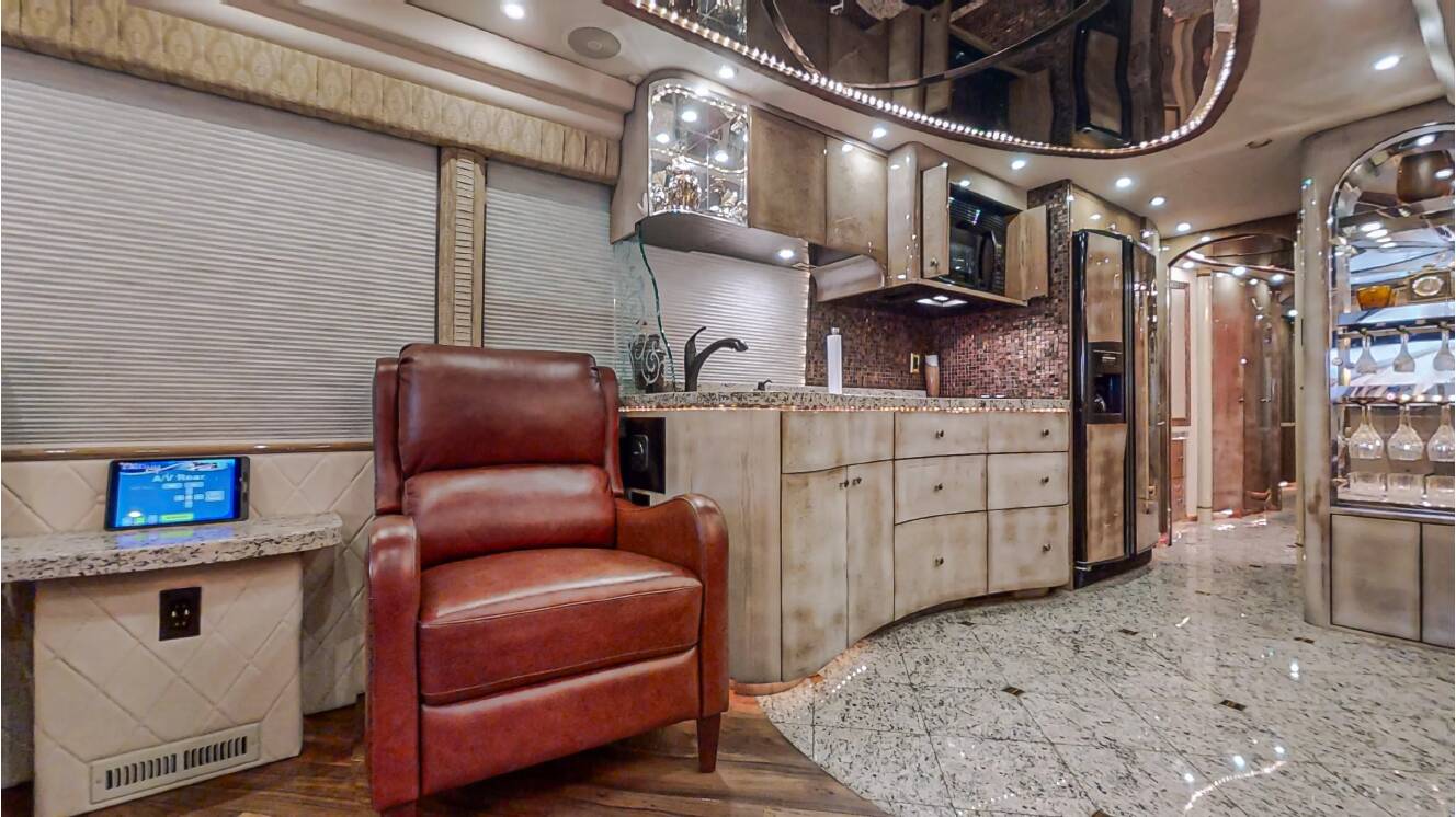 A photo of this 2005 Prevost Millennium H3-45