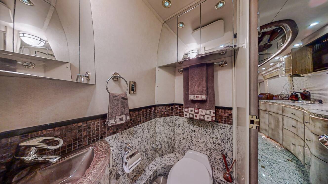 A photo of this 2005 Prevost Millennium H3-45