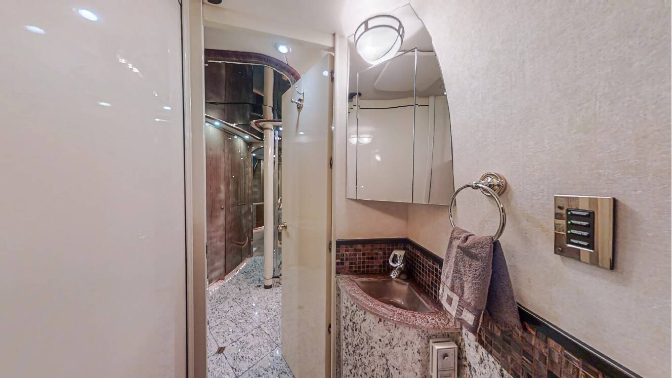A photo of this 2005 Prevost Millennium H3-45