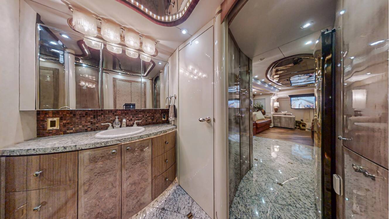 A photo of this 2005 Prevost Millennium H3-45