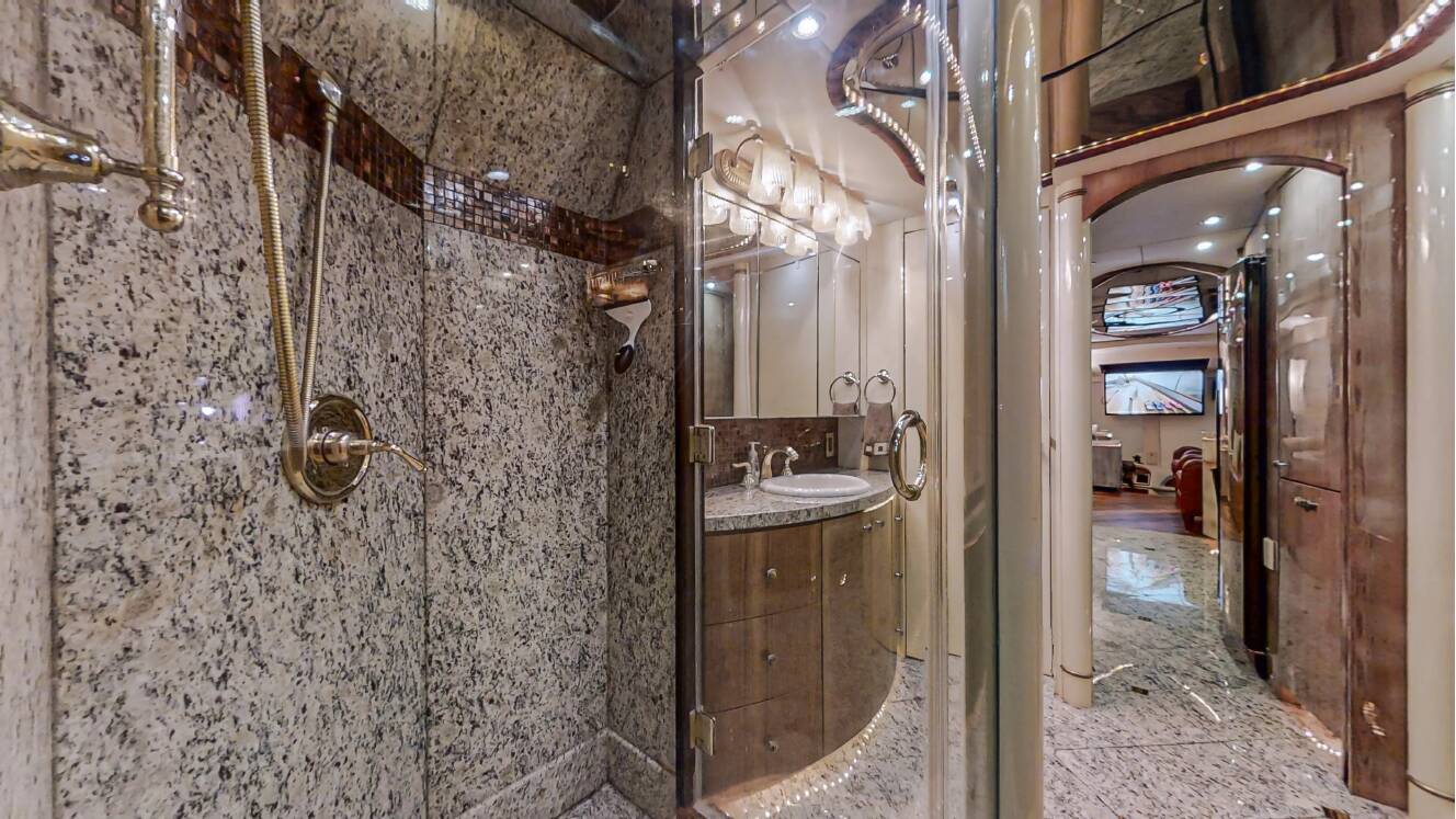 A photo of this 2005 Prevost Millennium H3-45