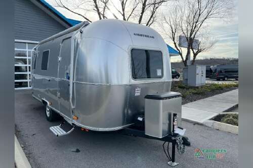2026 Airstream World Traveler 22RB in ramsey MN
