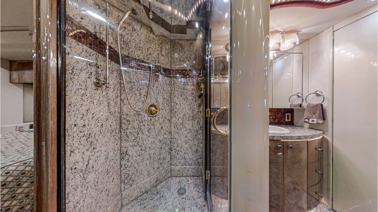 A photo of this 2005 Prevost Millennium H3-45