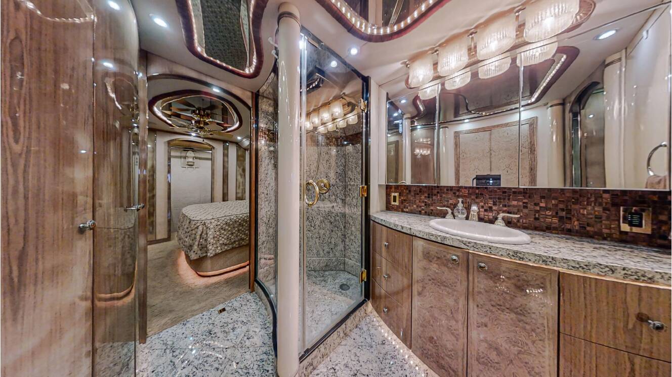 A photo of this 2005 Prevost Millennium H3-45