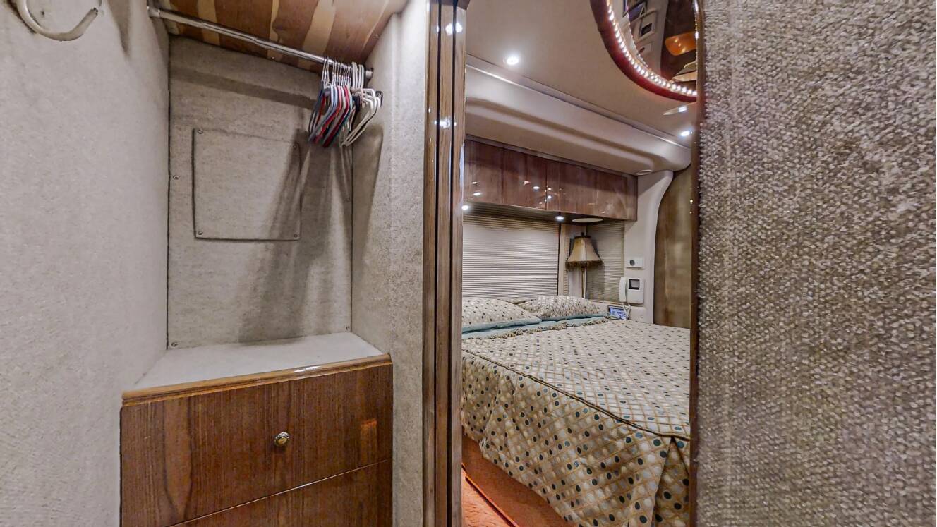 A photo of this 2005 Prevost Millennium H3-45