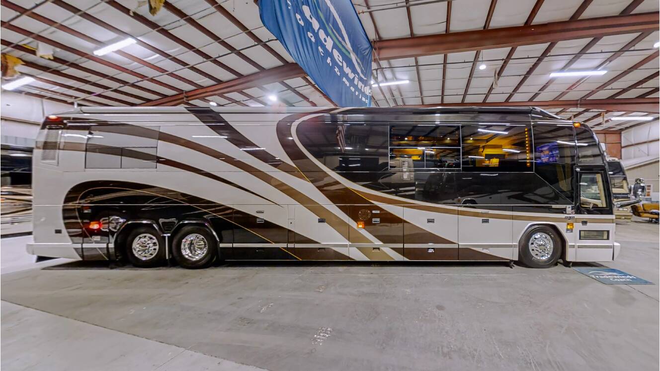 A photo of this 2005 Prevost Millennium H3-45
