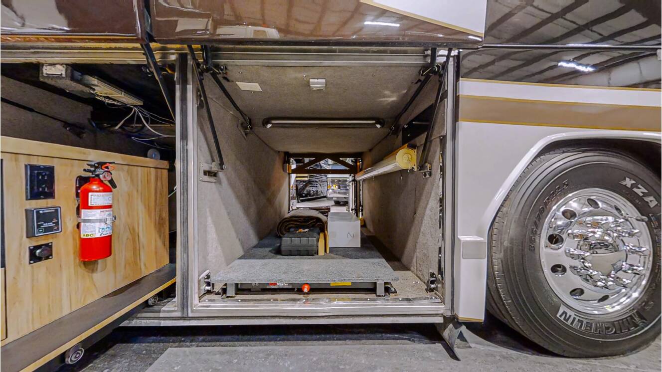 A photo of this 2005 Prevost Millennium H3-45