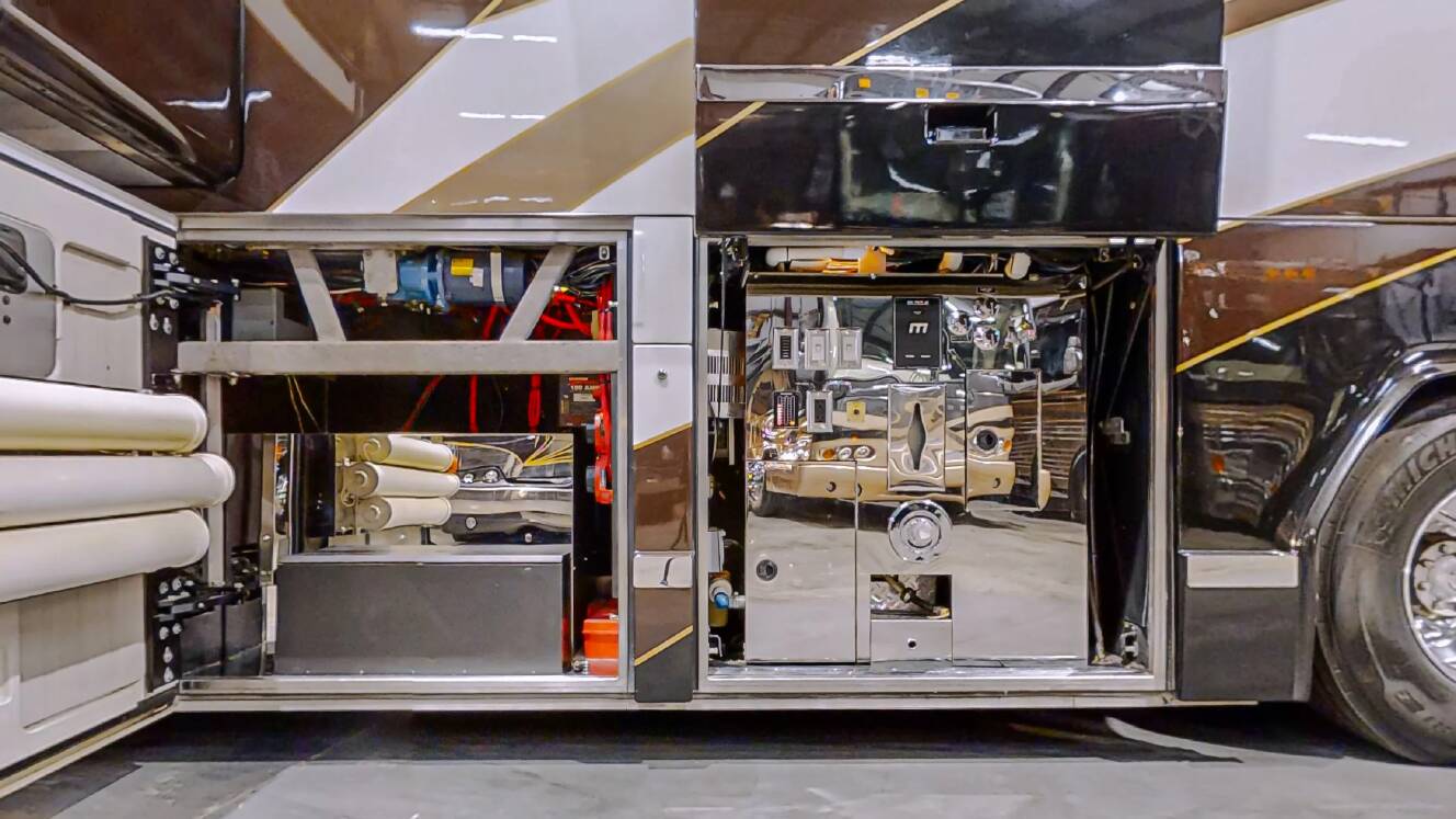 A photo of this 2005 Prevost Millennium H3-45