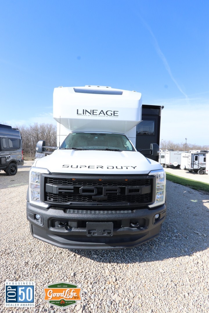 2026 Grand Design Lineage 31ZW in bevington IA