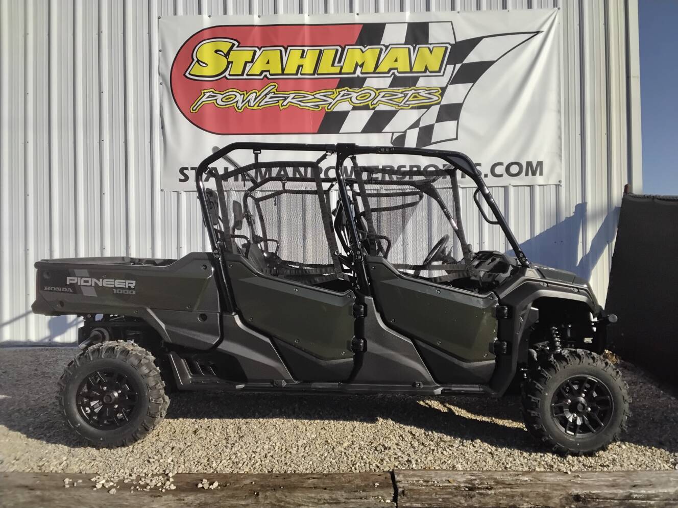 A photo of this 2025 Honda Pioneer 1000-6 Crew Deluxe
