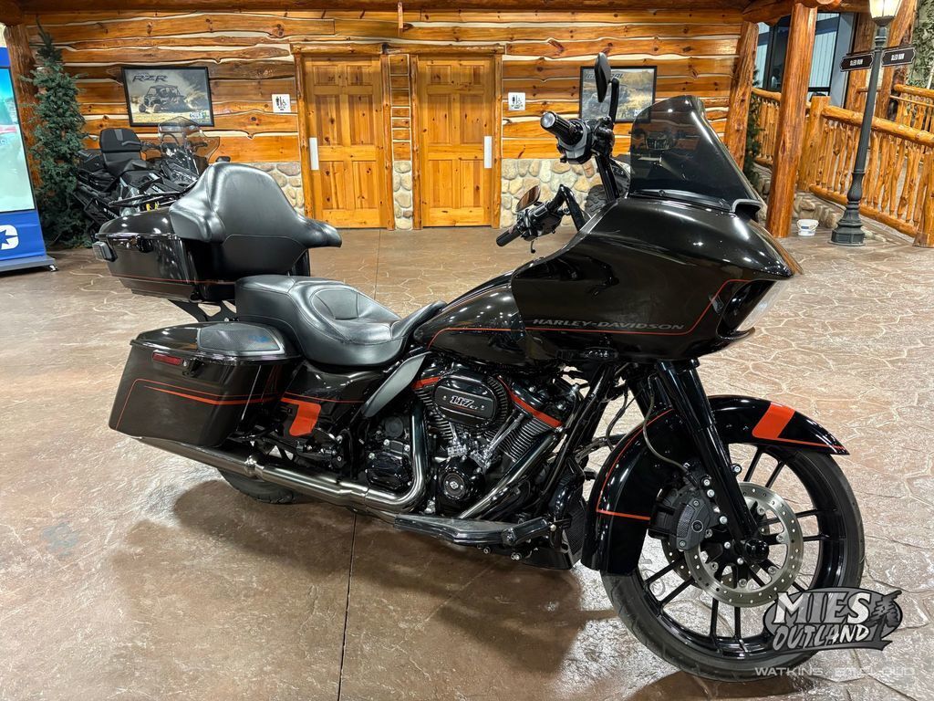 2018 Harley-Davidson® FLTRXSE - CVO Road Glide® CVO CUSTOM in Watkins, MN