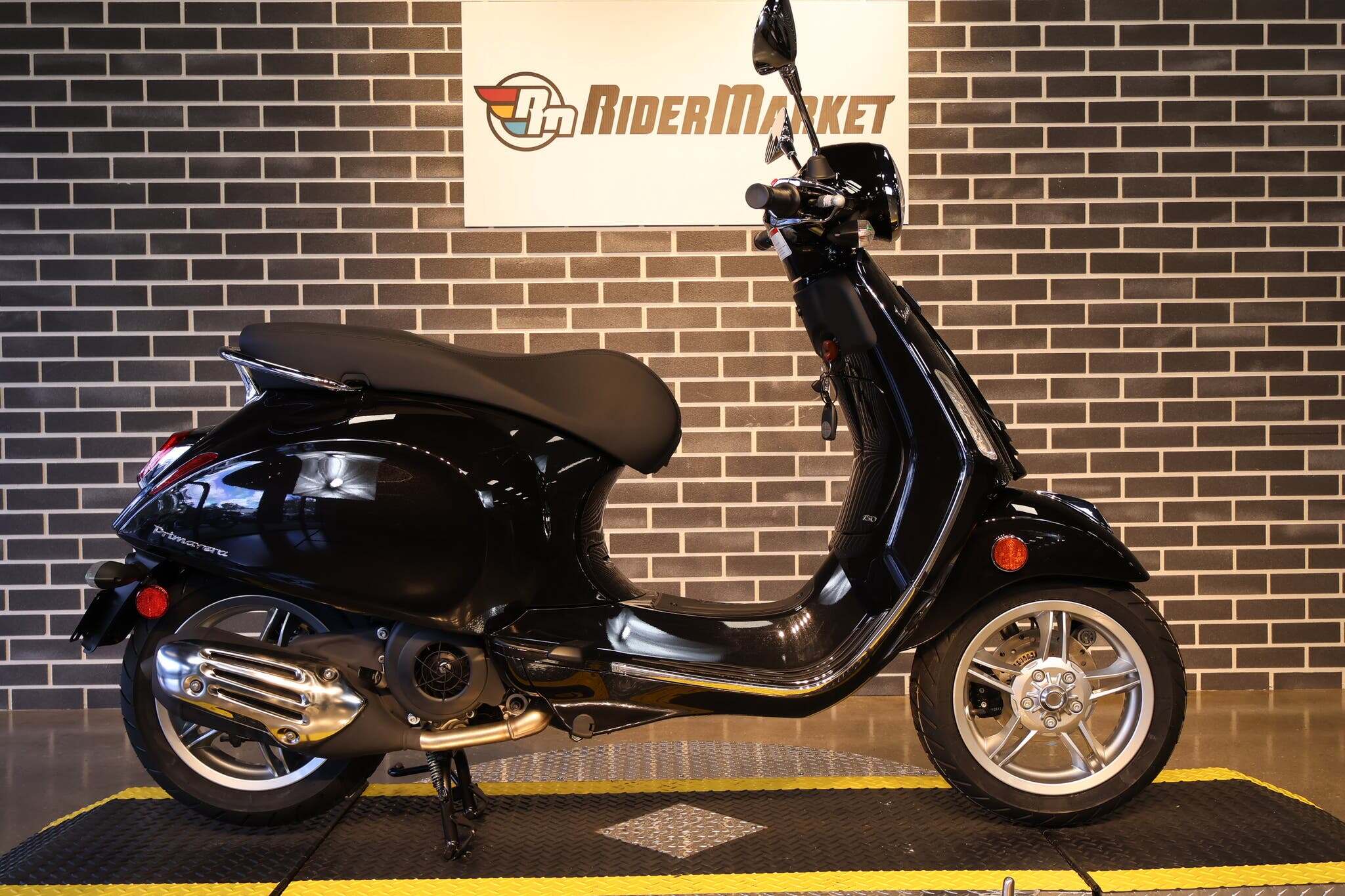2026 Vespa Primavera 150 Officina 8 150 in Ormond Beach, FL