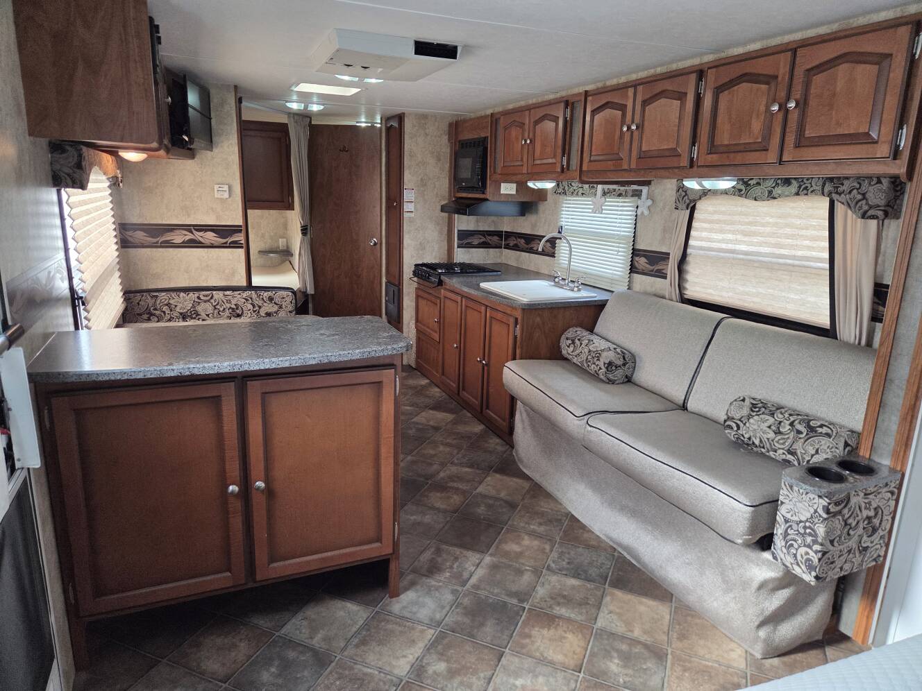 A photo of this 2013 Keystone Passport Super-Lite 280BH