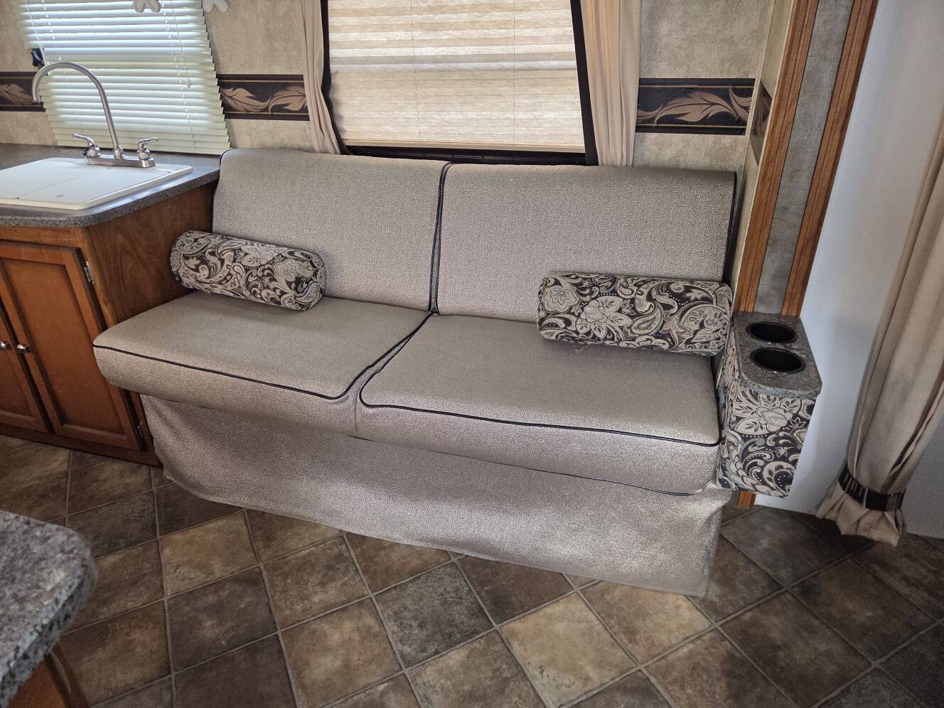 A photo of this 2013 Keystone Passport Super-Lite 280BH