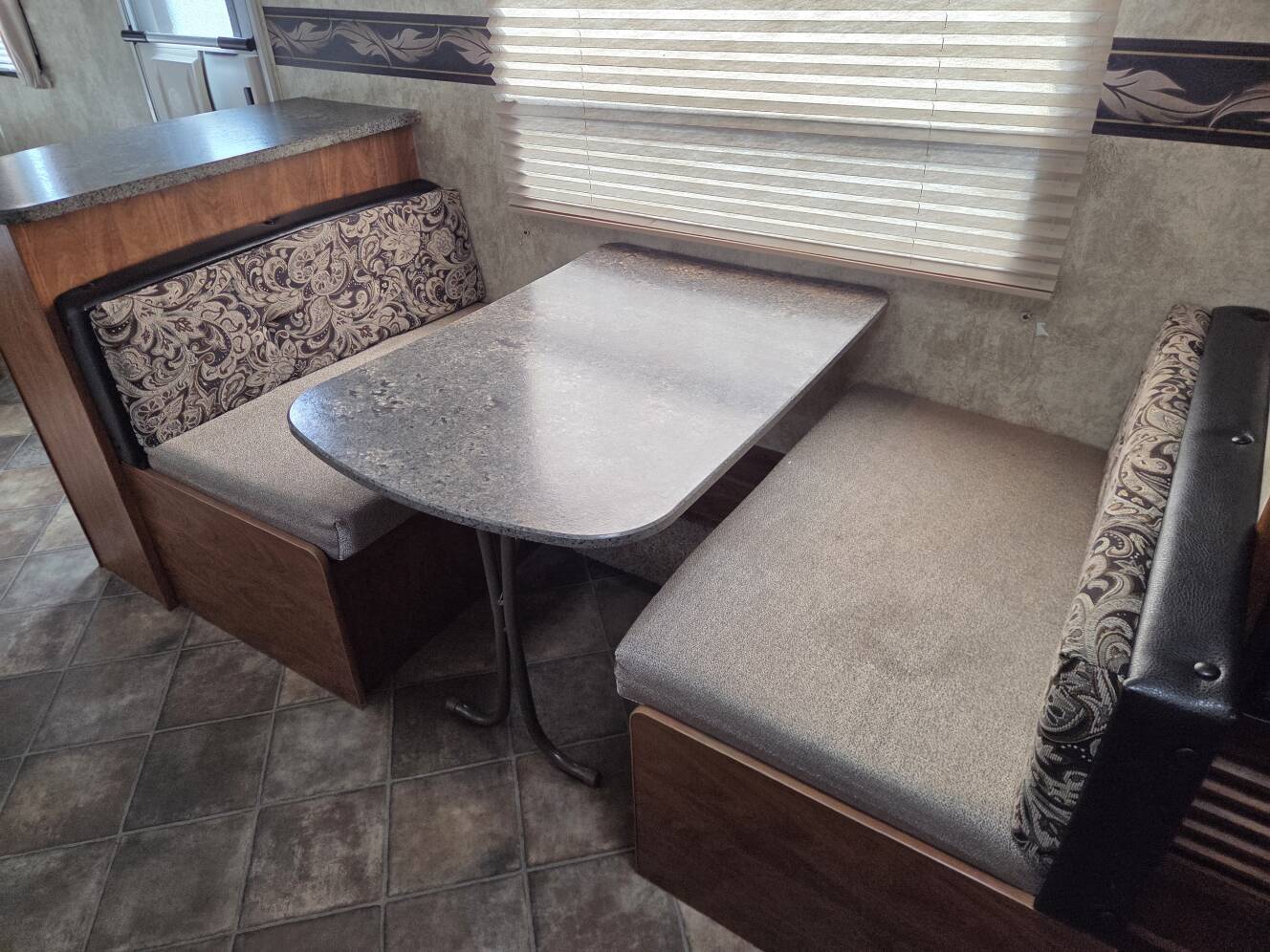A photo of this 2013 Keystone Passport Super-Lite 280BH