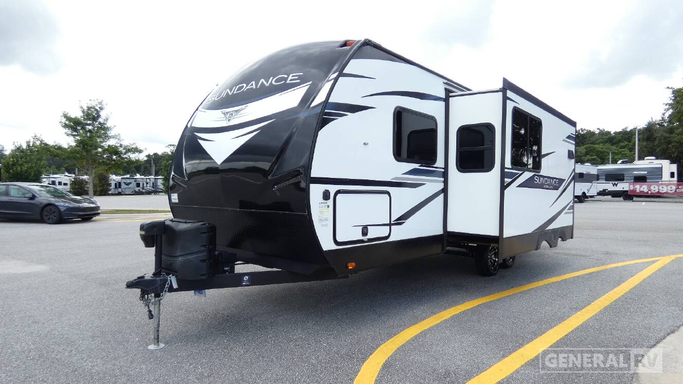 A photo of this 2022 Heartland SUNDANCE Ultra Lite 231ML