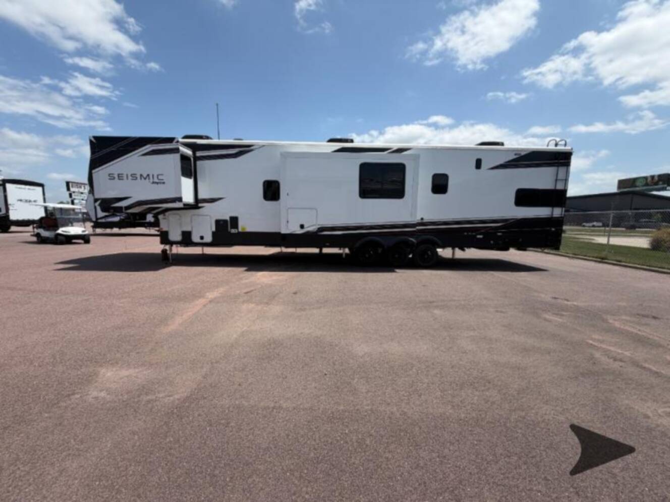 A photo of this 2027 Jayco Seismic 395