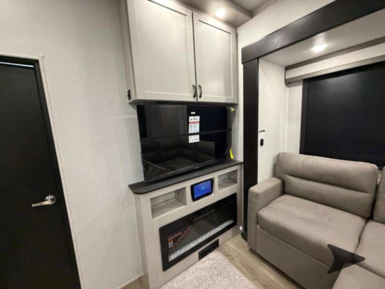 A photo of this 2027 Jayco Seismic 395