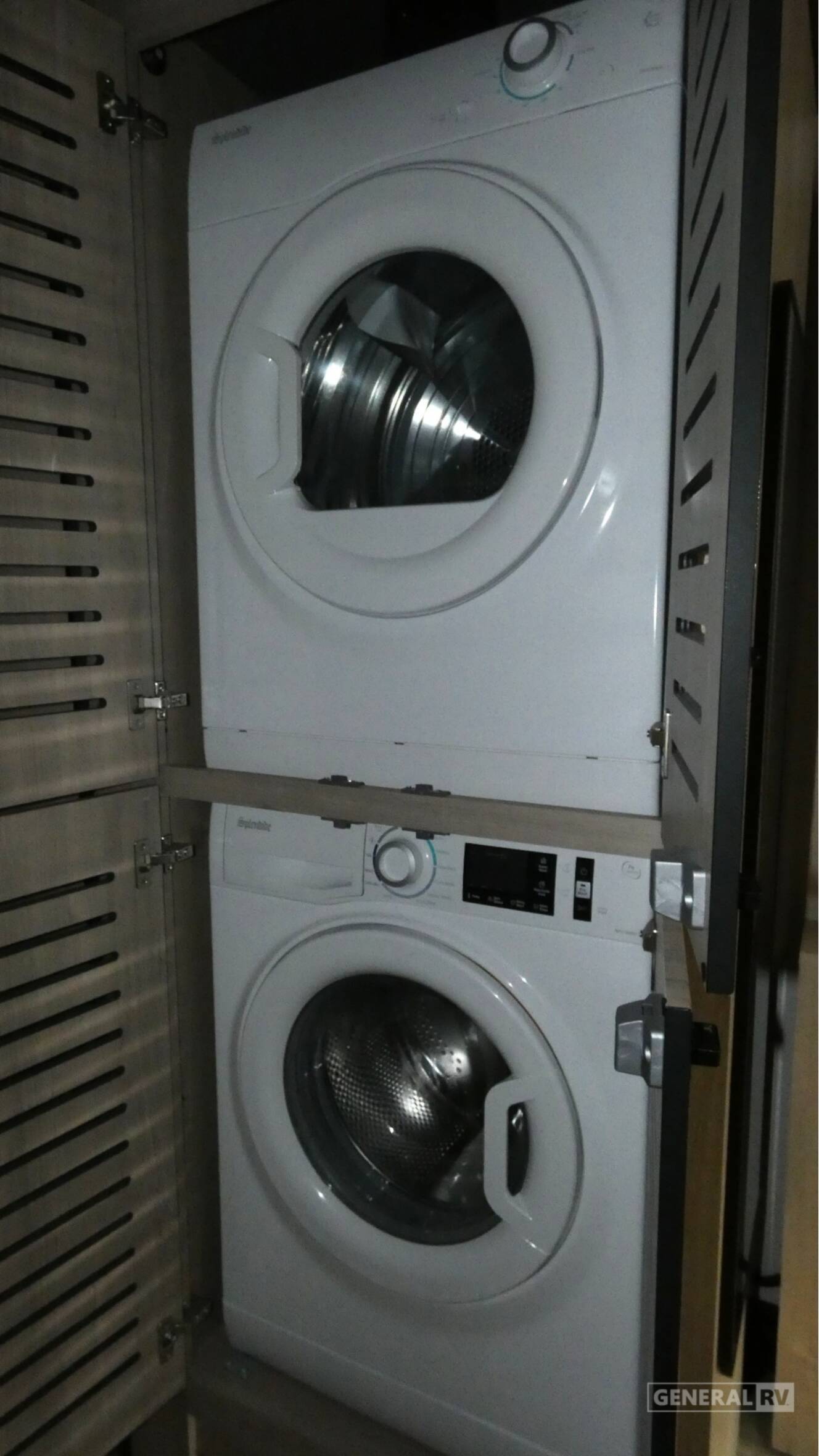 A photo of this 2026 Grand Design LINEAGE 31ZW