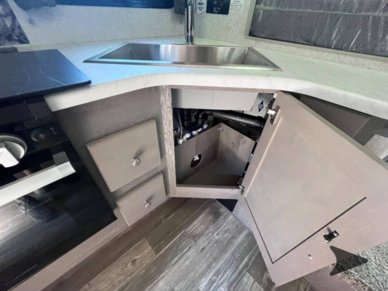 A photo of this 2027 Northwood Arctic Fox 811