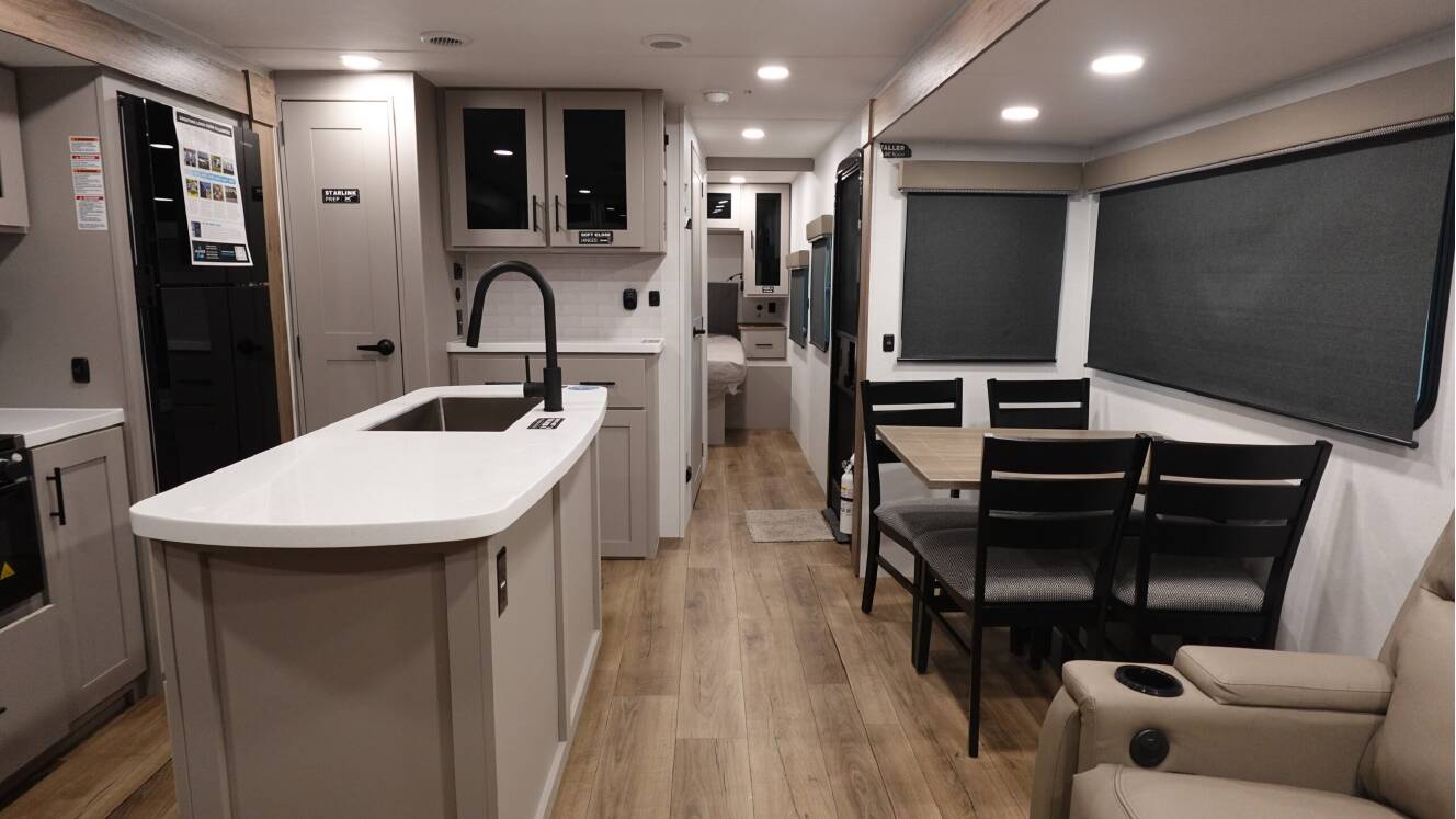 A photo of this 2026 Alliance Rv DELTA 292RL
