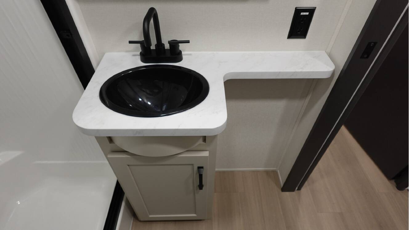 A photo of this 2026 Grand Design MOMENTUM 394G