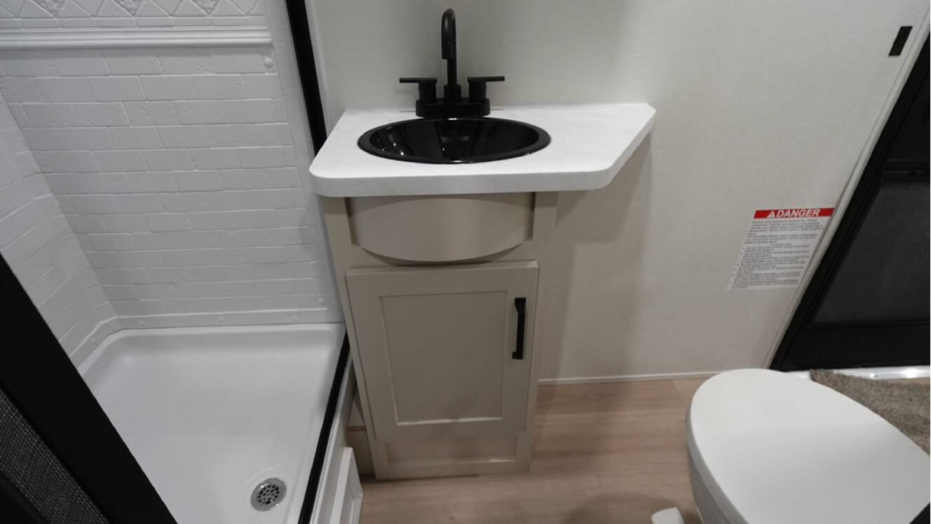 A photo of this 2026 Grand Design MOMENTUM 31G