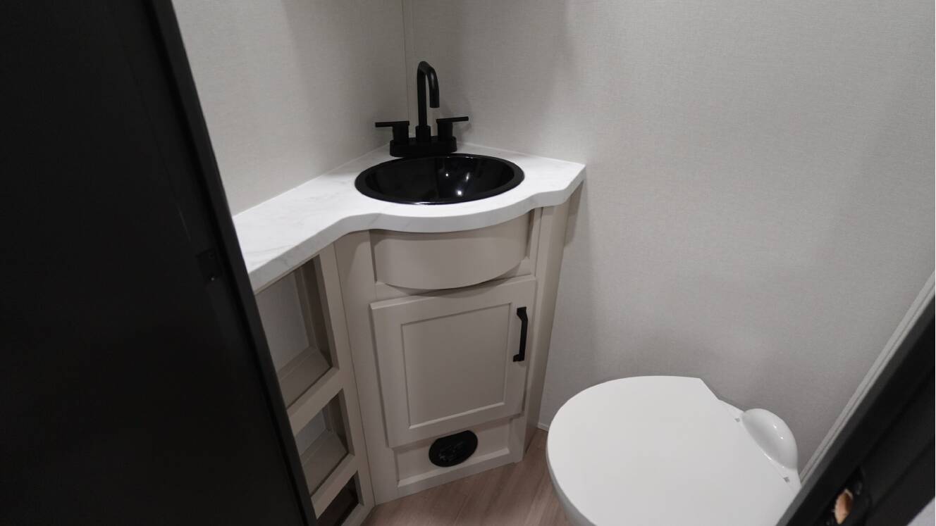 A photo of this 2026 Grand Design MOMENTUM 31G