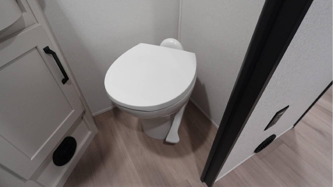 A photo of this 2026 Grand Design MOMENTUM 31G