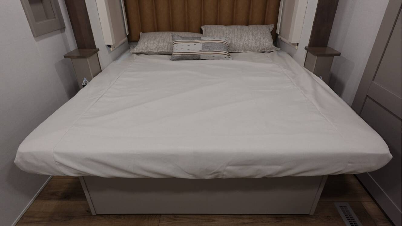 A photo of this 2026 Alliance Rv PARADIGM 382RK