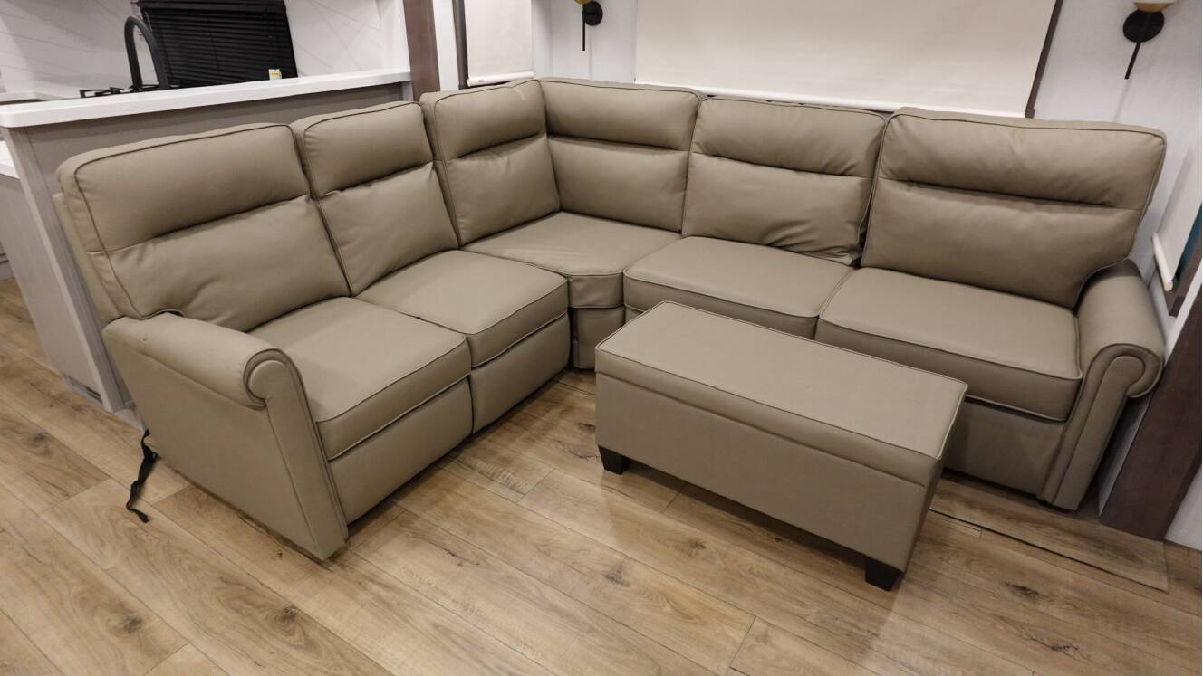 A photo of this 2026 Alliance Rv PARADIGM 382RK