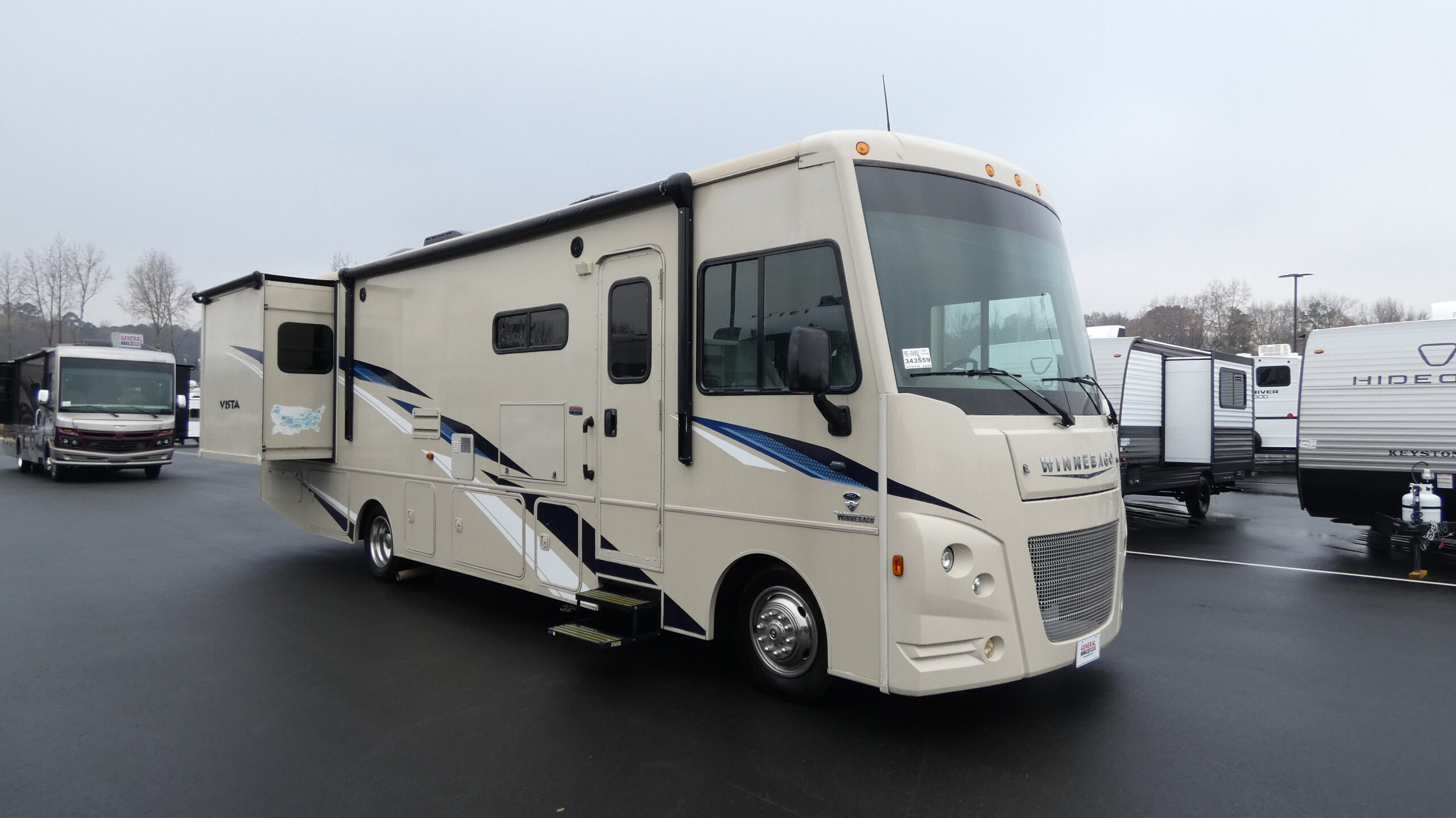 2022 Winnebago VISTA 32M in salisbury NC
