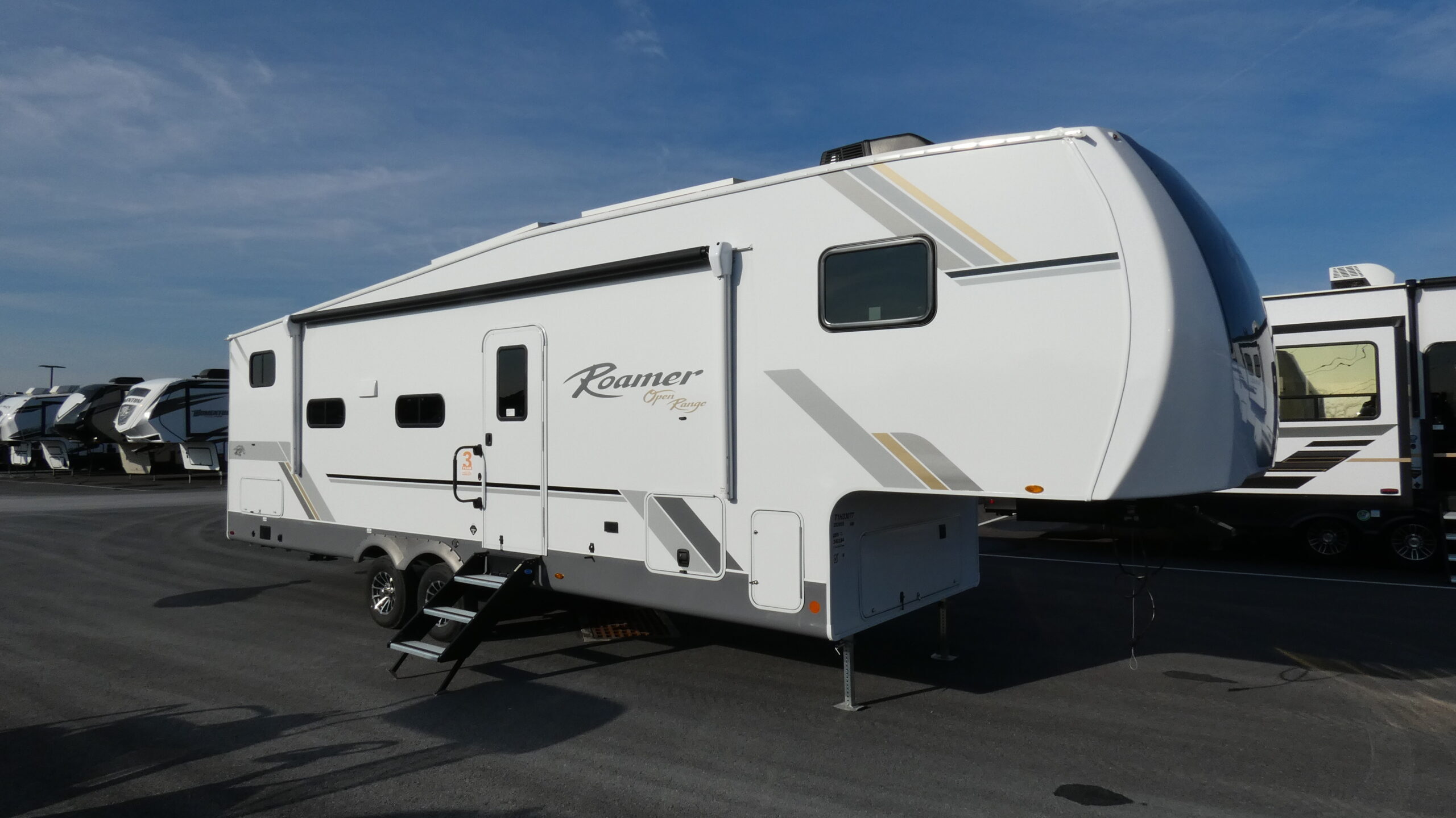 2026 Highland Ridge Rv Roamer Light Duty 28DBSS in elizabetown PA