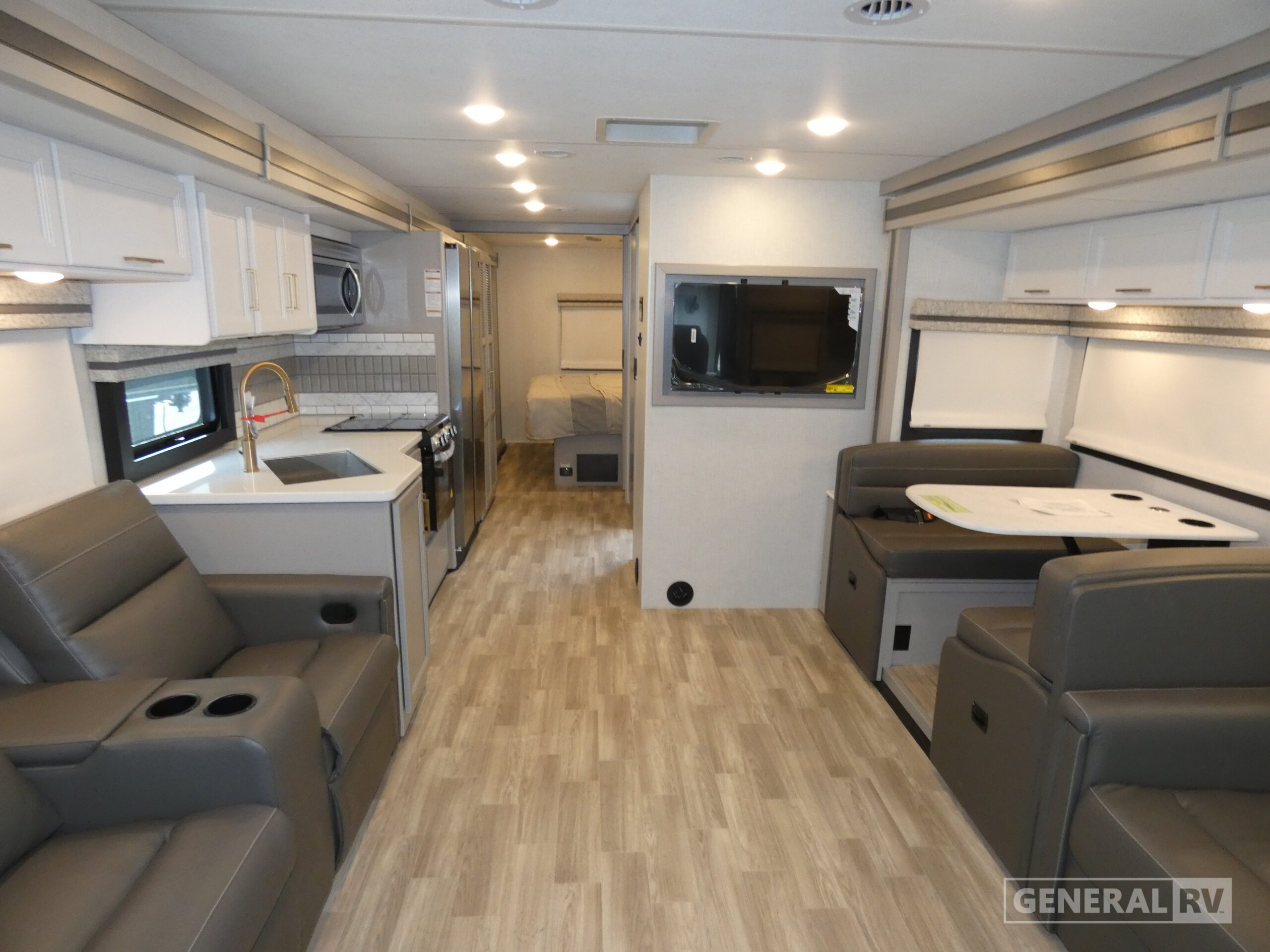 2026 Thor Motor Coach WINDSPORT 35R in brownstown MI